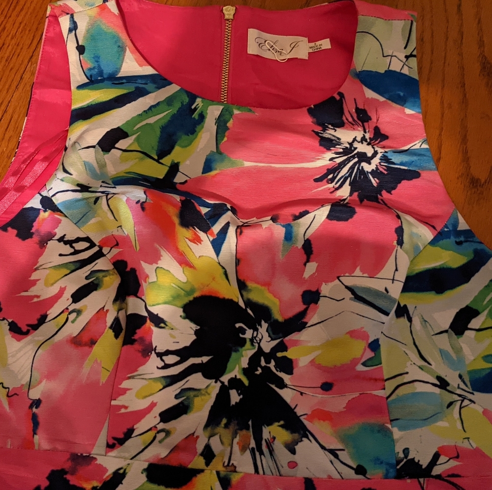 Dress - Picture 8 of 11